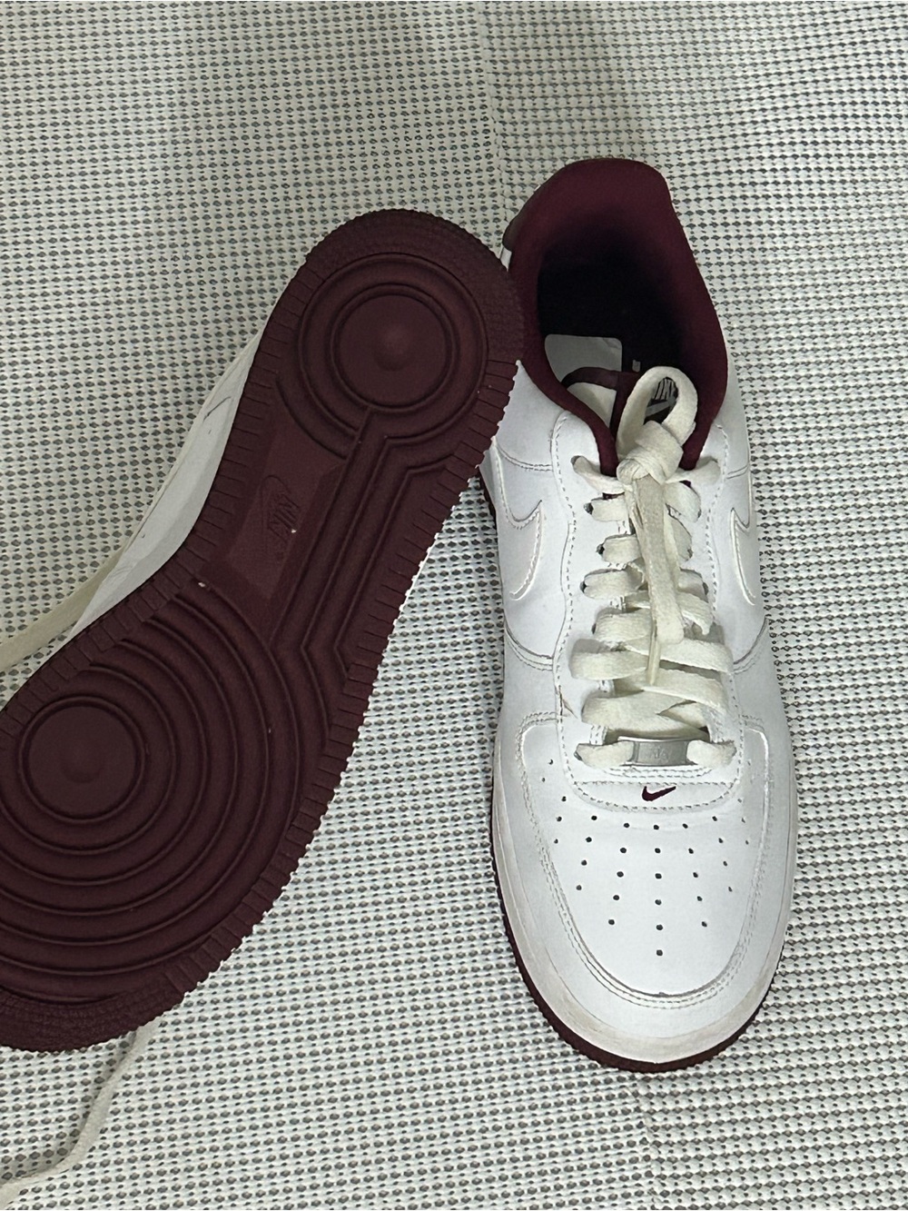 Nike White and Burgundy Low-Top Sneakers